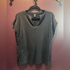 EUC Ann Taylor stretchy T shirt